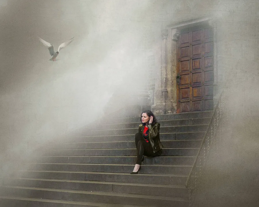 Do not wait for something that may never come because you could easily miss the chance, as well as the bird, so, turn around and follow your goal, as nobody else can open the right door for you. Author: Michal Sneberg Nečekej na něco, čeho se možná nikdy nedočkáš, neboť příležitost tě může snadno minout, stejně jak ten pták, tak se otoč a jdi za svým cílem, protože ty pravé dveře za tebe nikdo jiný neotevře. Autor: MIchal Šneberg